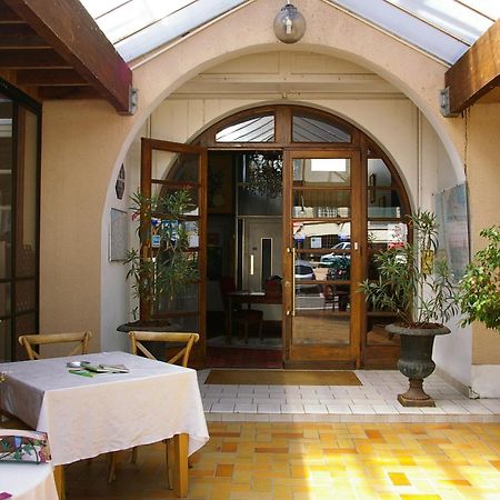 Hostellerie De La Roseraie Barbotan-les-Thermes Exterior photo