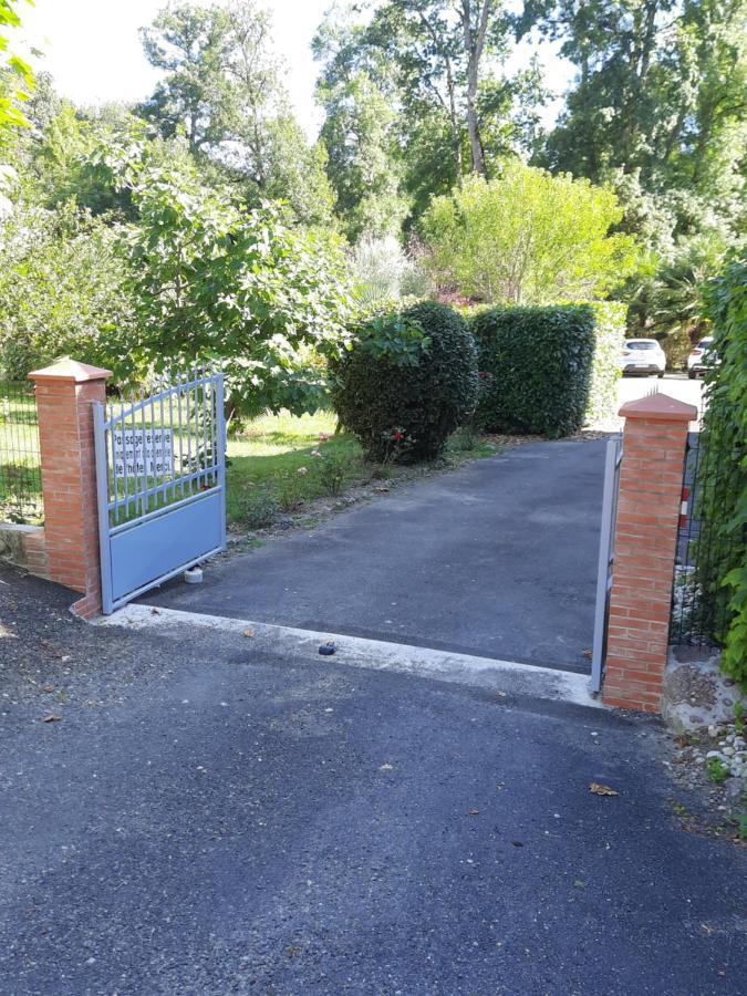 Hostellerie De La Roseraie Barbotan-les-Thermes Exterior photo