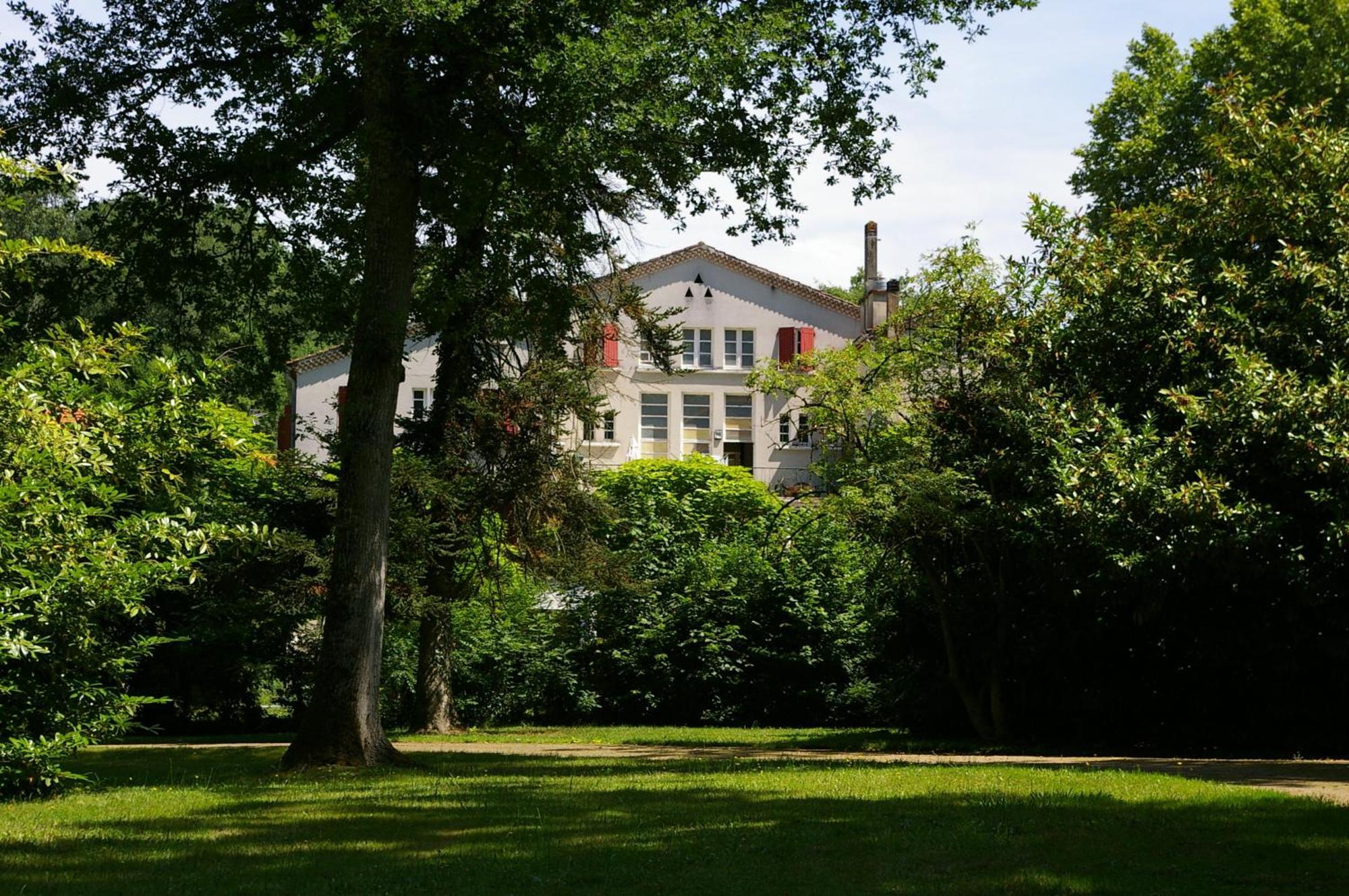 Hostellerie De La Roseraie Barbotan-les-Thermes Exterior photo